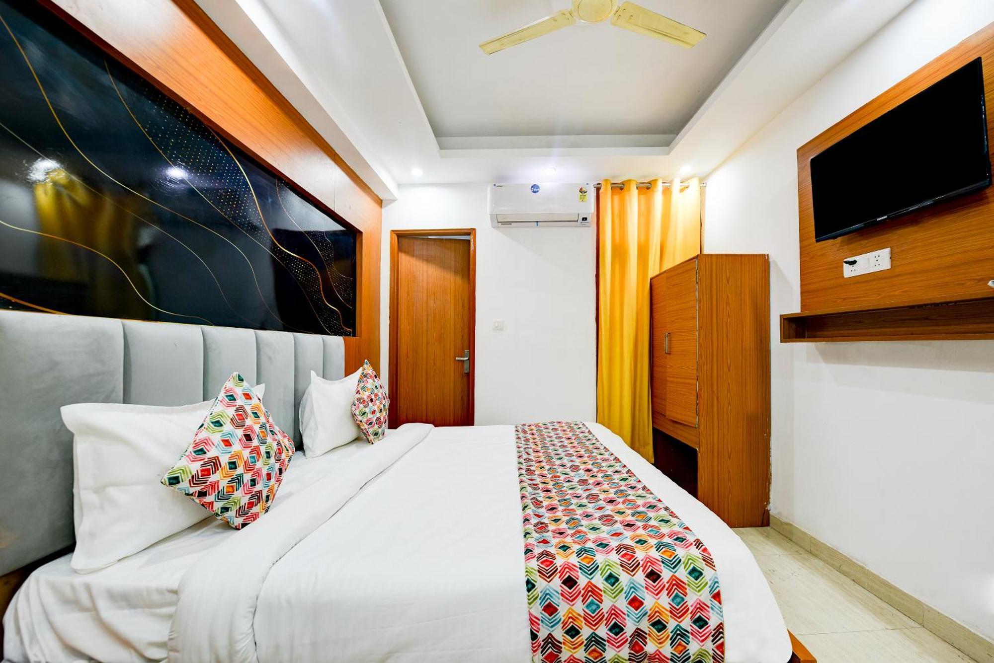 Hotel Galaxy Near Delhi Airport New Delhi Exterior photo